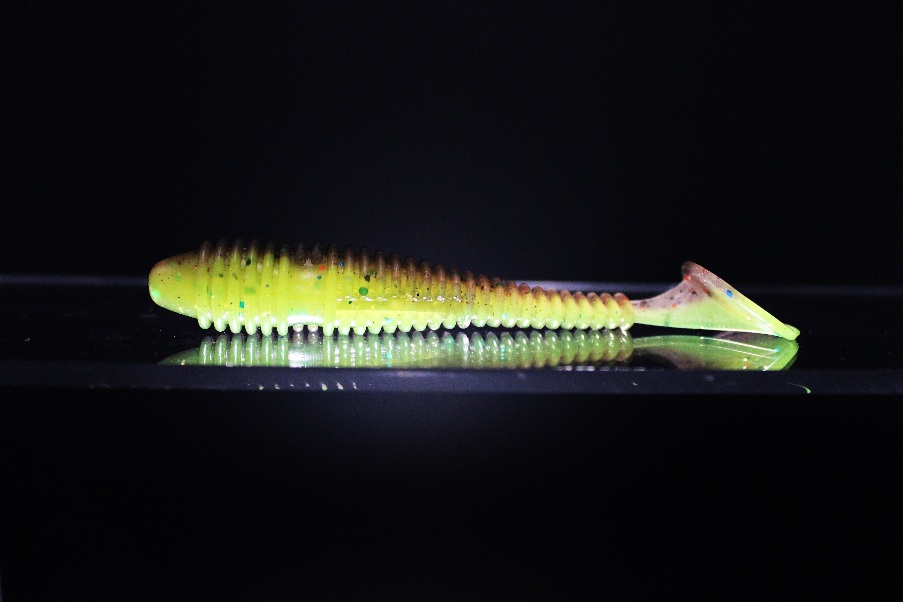 Verede y Morado - 3.3" Ribbed Paddle Tail Swimbait